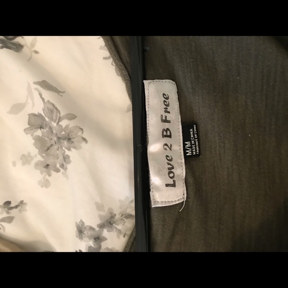 Army green romper - Picture 1 of 2